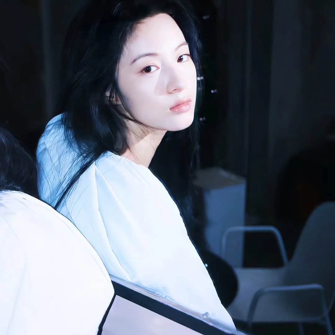 金爪女郎